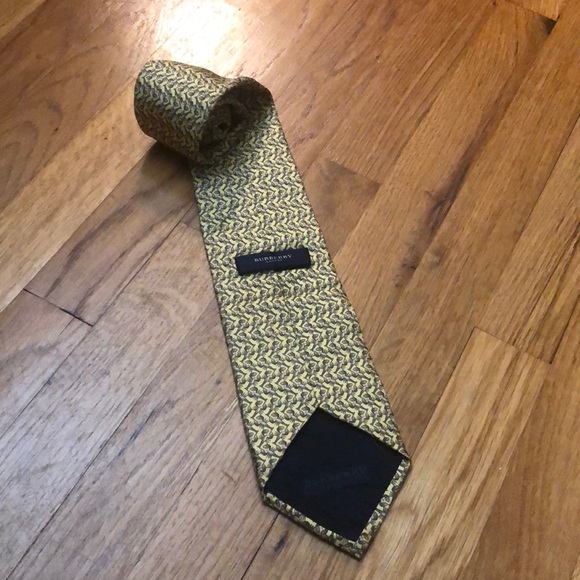 Men’s Burberry Tie - Picture 1 of 3